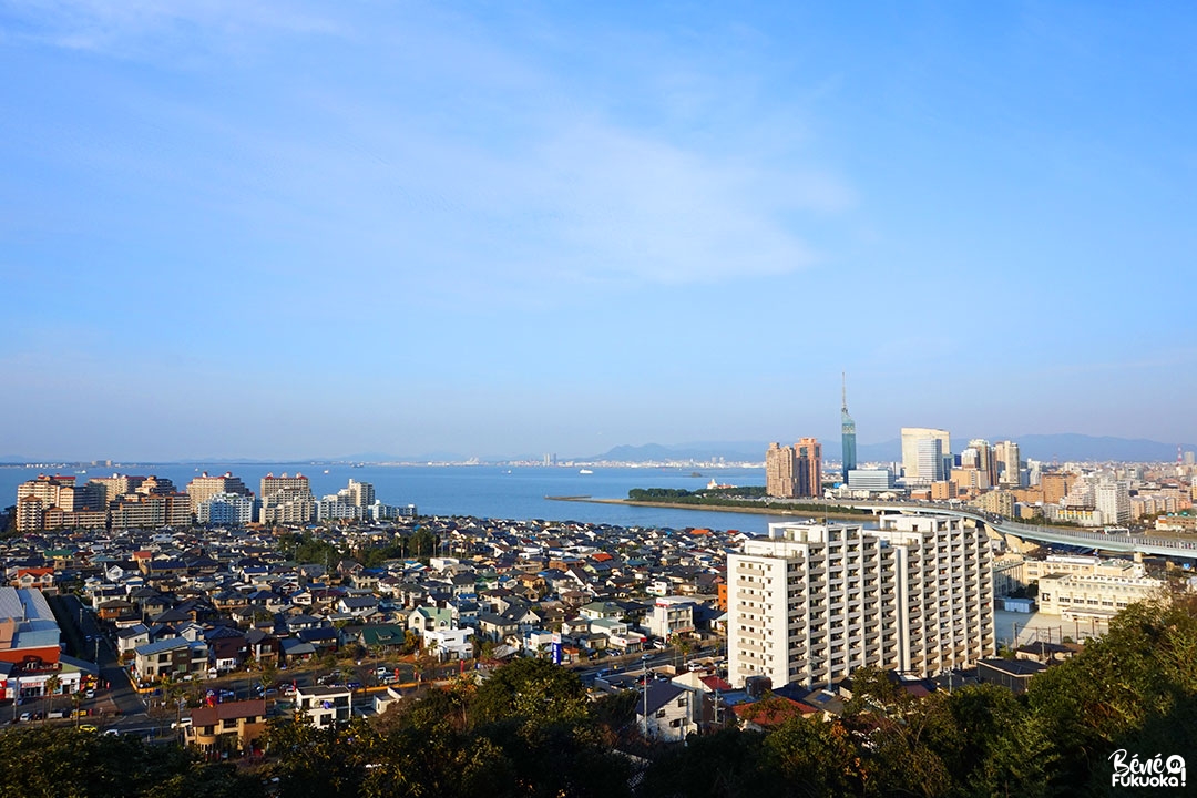 La belle vue sur Fukuoka depuis le sanctuaire Atago