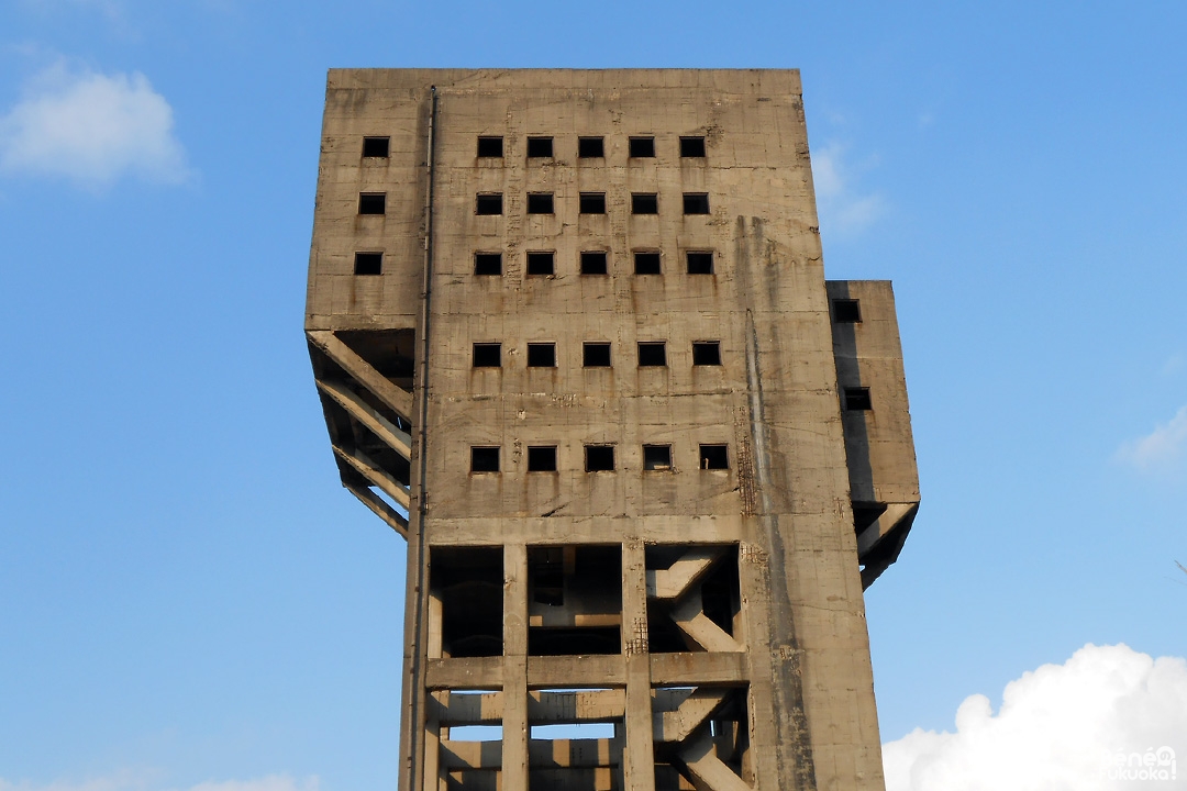 La tour de la mine de Shime ou la forteresse anti-zombie de Fukuoka