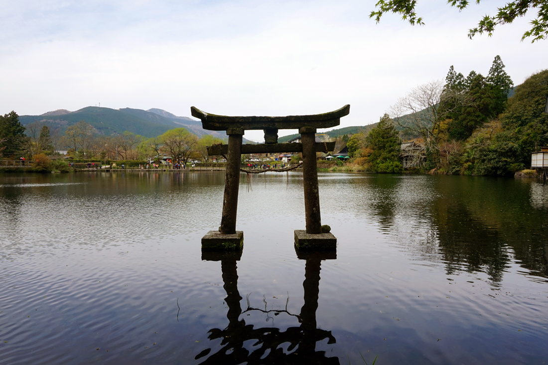 yufuin-torii