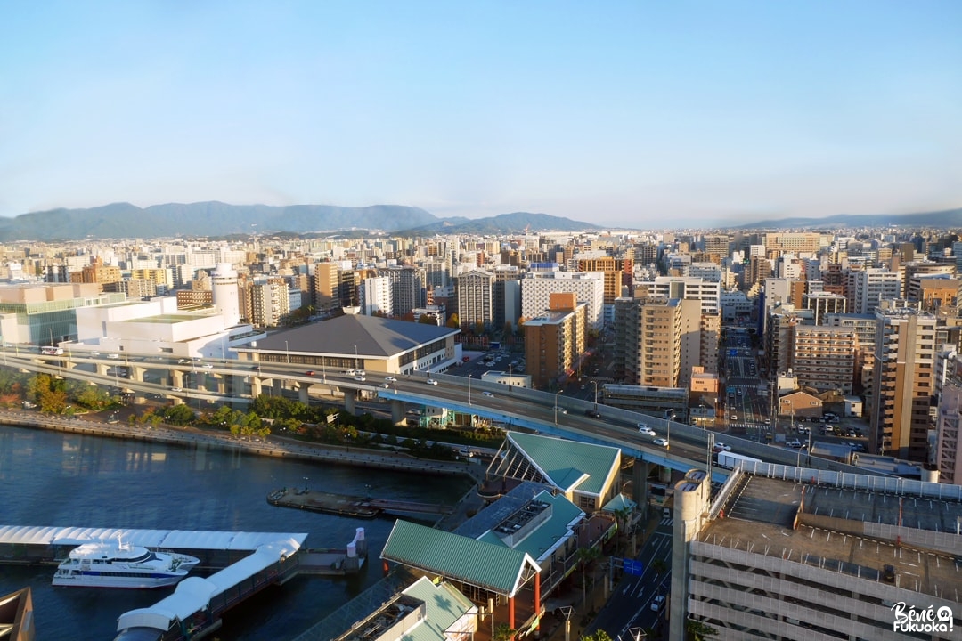 Vue sur Fukuoka depuis la tour de Hakata (Hakata Port Tower), Fukuoka