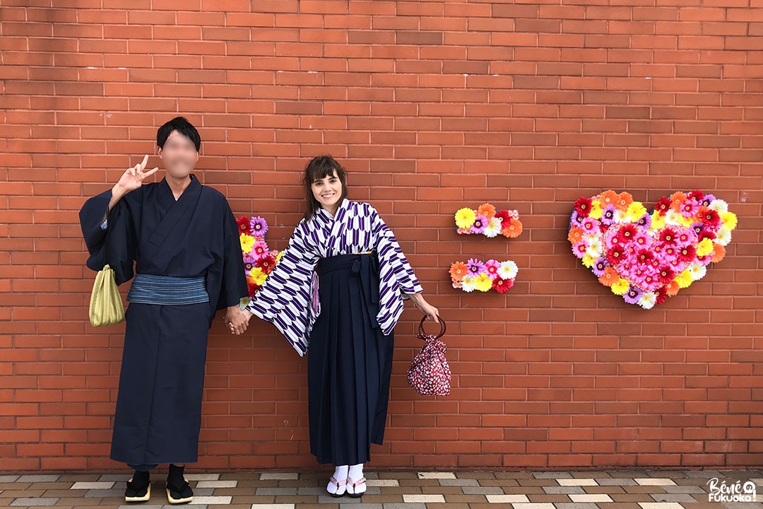 Promenade en couple en kimono et spot photo populaire à Mojikô, ville de Kita-Kyûshû, Fukuoka