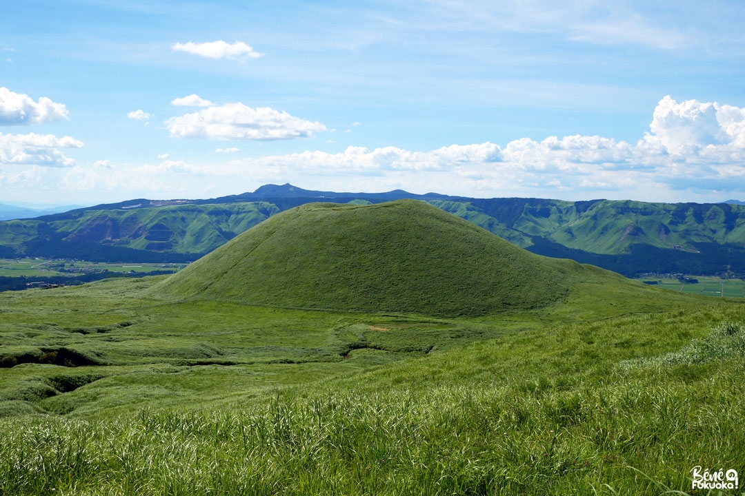 Le petit volcan Komezuka, Aso, Kumamoto