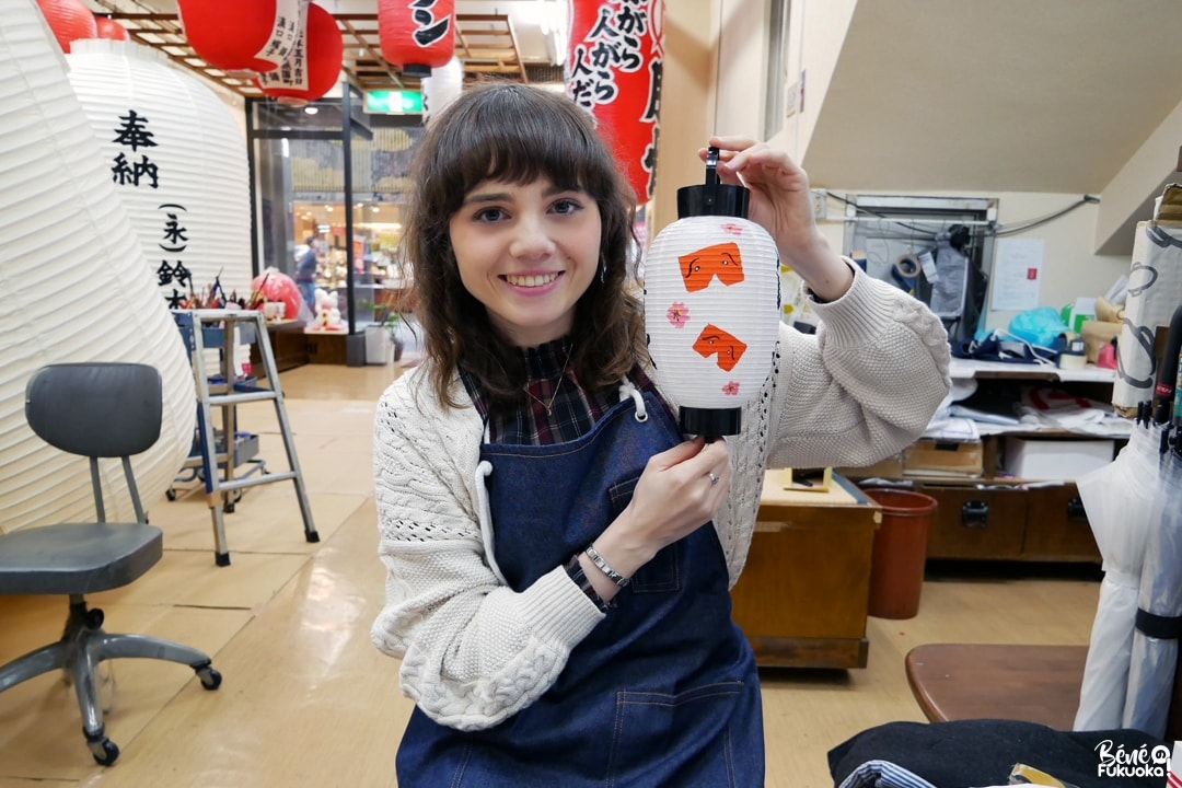 Atelier de peinture sur lanterne en papier japonaise, Kadota Chôchin, Fukuoka