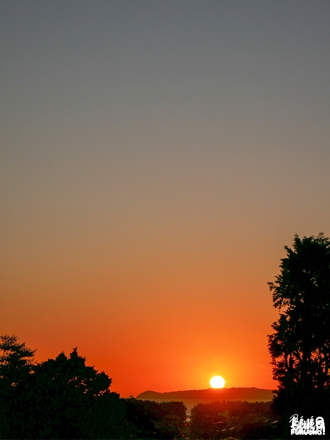 Coucher de soleil au sanctuaire Miyajidake, Fukuoka