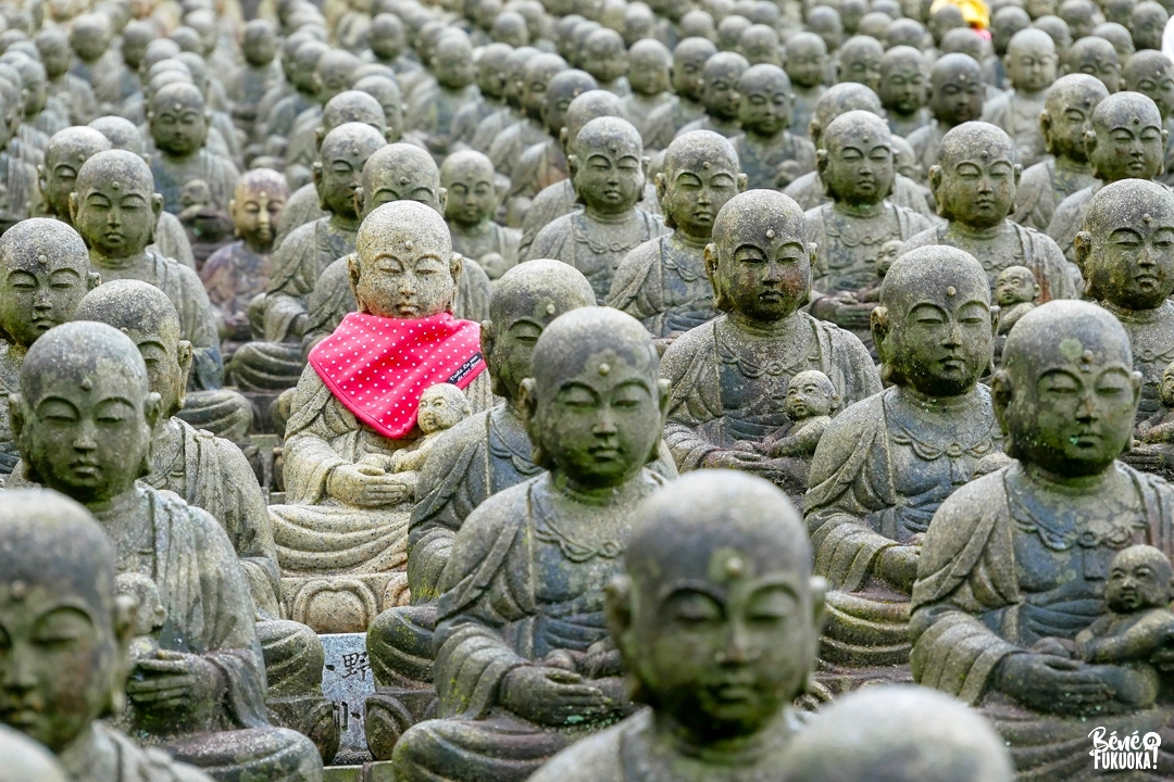 Jizô au temple Nomiyama Kannon à Sasaguri, Fukuoka
