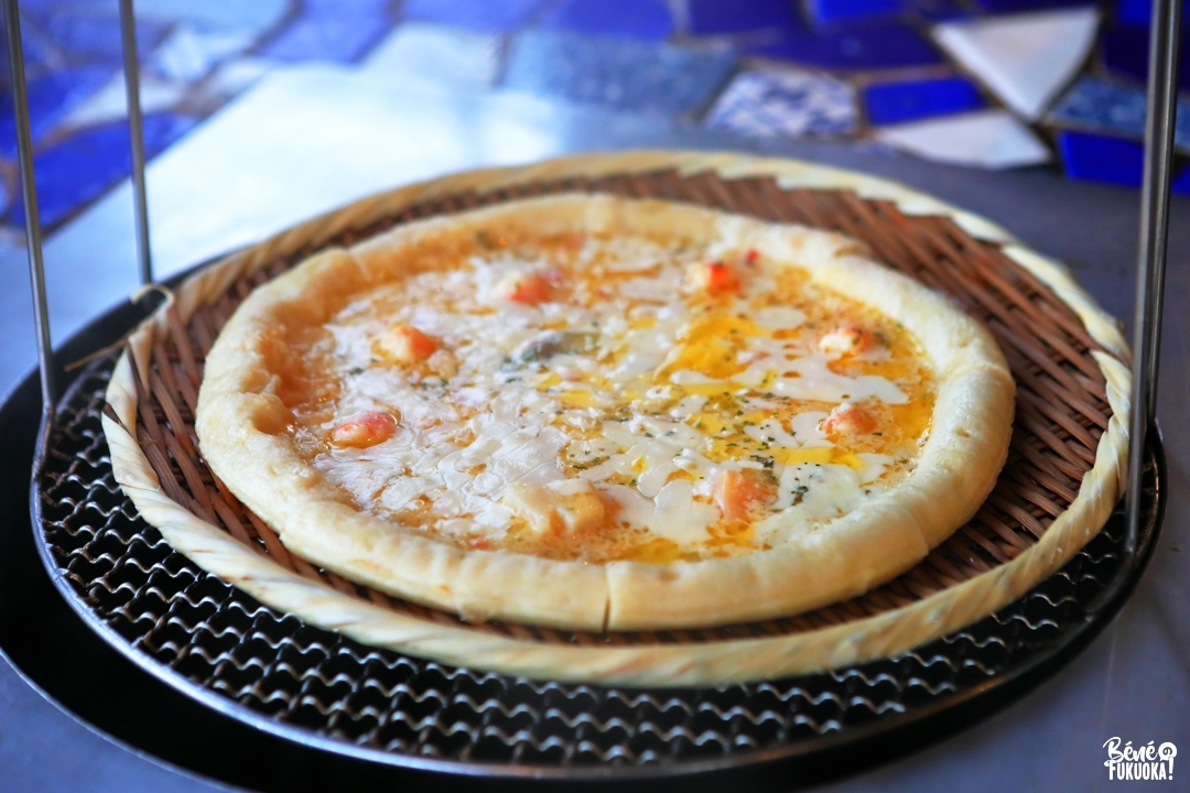 Pizza cuite à la vapeur d'onsen, restaurant Chinetsu Kanko Labo Enma à Beppu