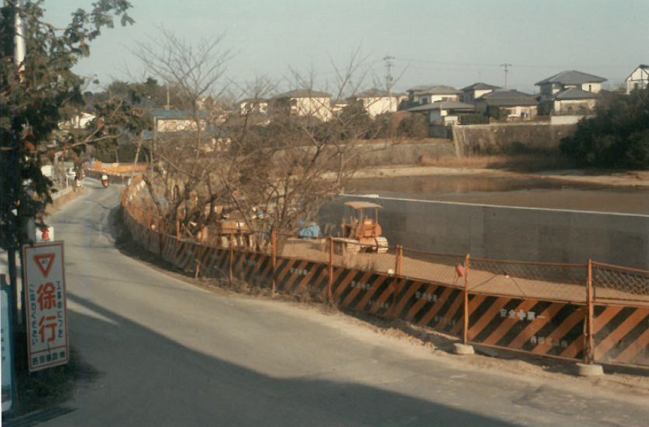 L'allée de cerisiers de Hibaru pendant les travaux, Fukuoka