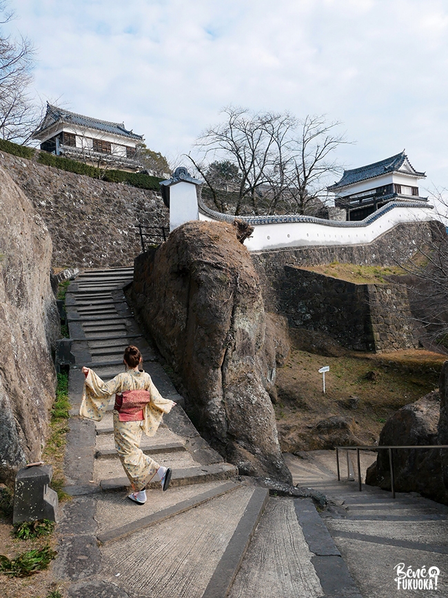Promenade en kimono au château d'Usuki, préfecture d'Ôita
