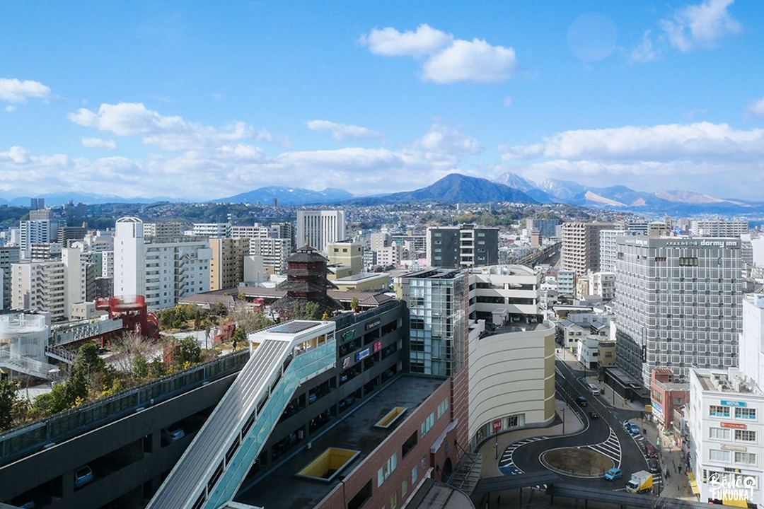 Vue sur Ôita et Beppu depuis ma chambre de l'hôtel JR Kyushu Hotel Blossom Oita