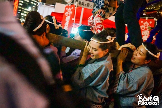 Nakasu Kunihiro Onna Mikoshi : J'ai participé au festival de Nakasu !
