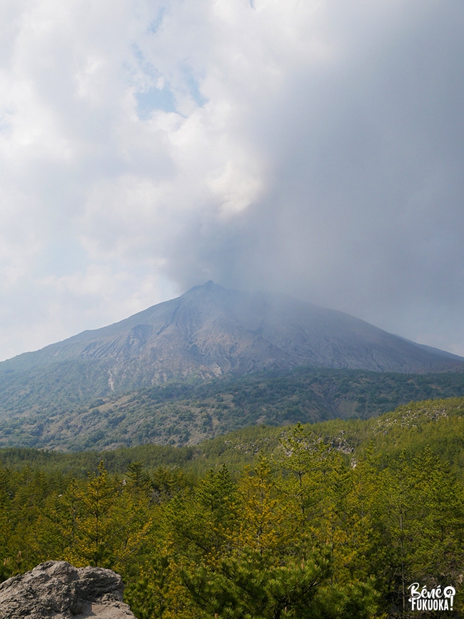 Le volcan Sakurajima vu depuis l'observaoire Arimura, Kagoshima